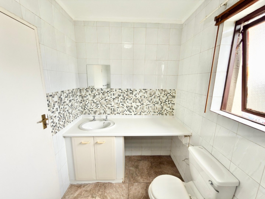 To Let 3 Bedroom Property for Rent in New Market Park Gauteng