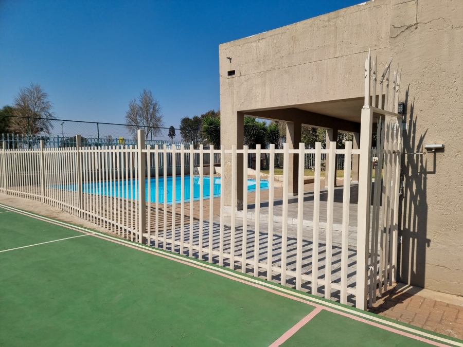 To Let 3 Bedroom Property for Rent in New Market Park Gauteng