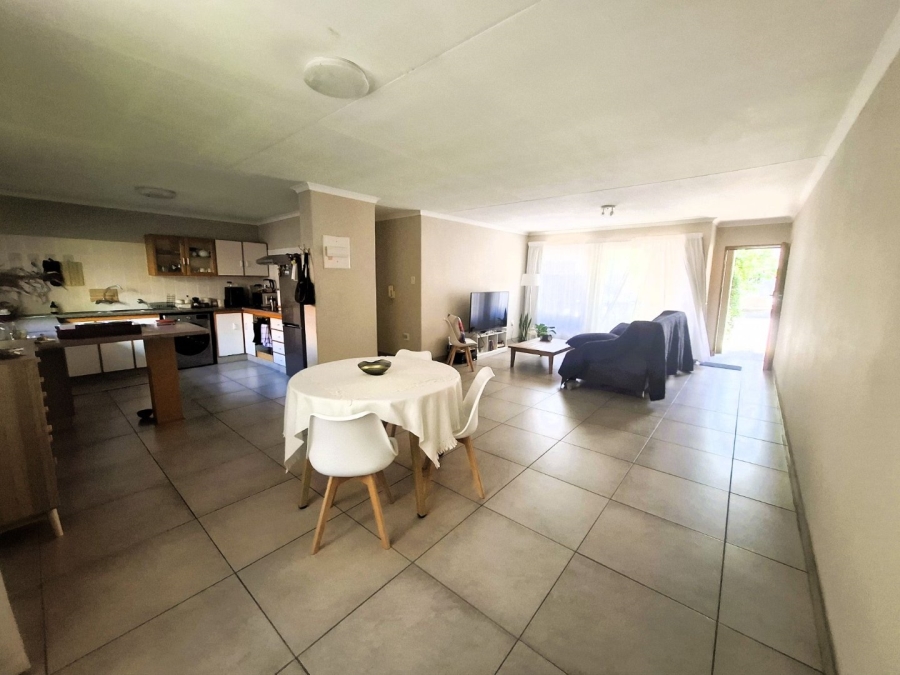 2 Bedroom Property for Sale in Faerie Glen Gauteng
