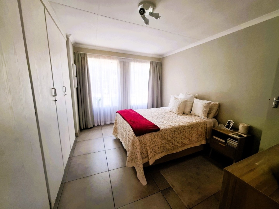 2 Bedroom Property for Sale in Faerie Glen Gauteng