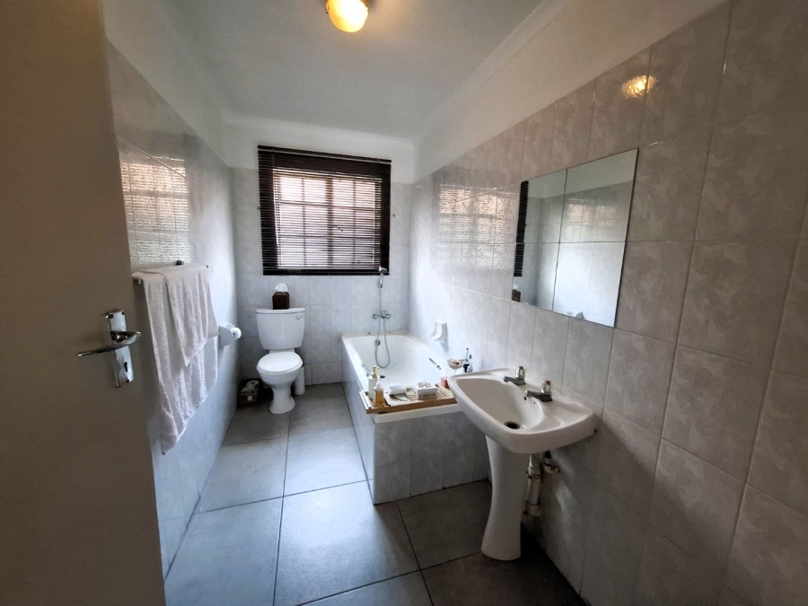 2 Bedroom Property for Sale in Faerie Glen Gauteng