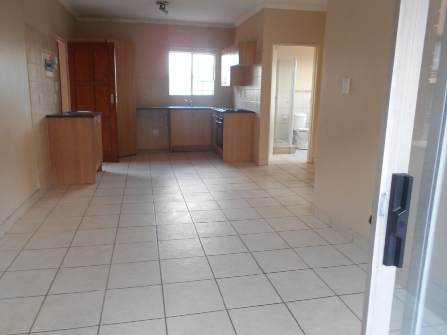 To Let 2 Bedroom Property for Rent in Kosmosdal Gauteng