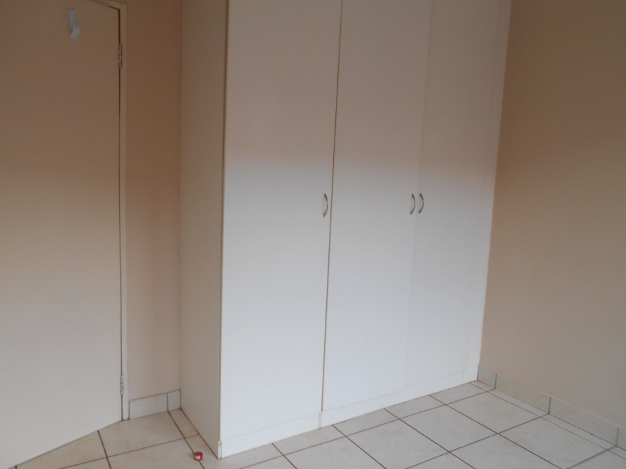 To Let 2 Bedroom Property for Rent in Kosmosdal Gauteng