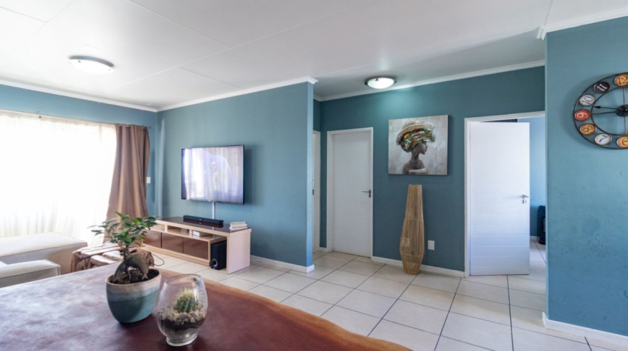 2 Bedroom Property for Sale in Greenstone Crest Gauteng