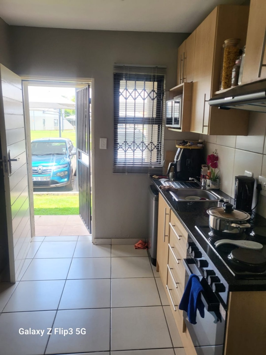 2 Bedroom Property for Sale in Lakefield Gauteng