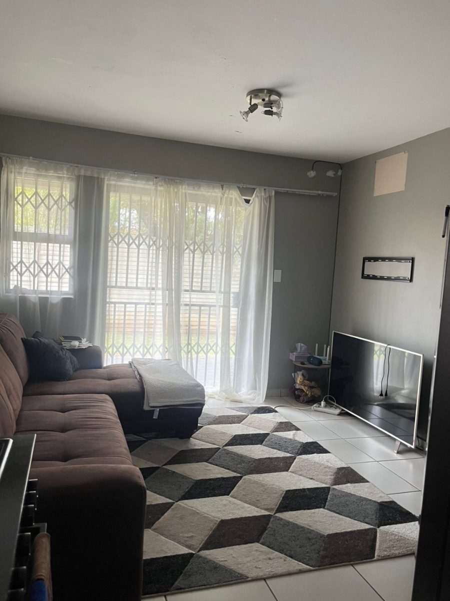 2 Bedroom Property for Sale in Lakefield Gauteng