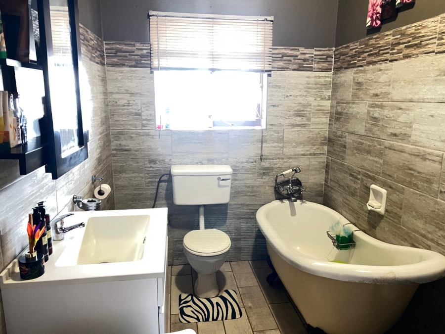 3 Bedroom Property for Sale in Kenilworth Gauteng