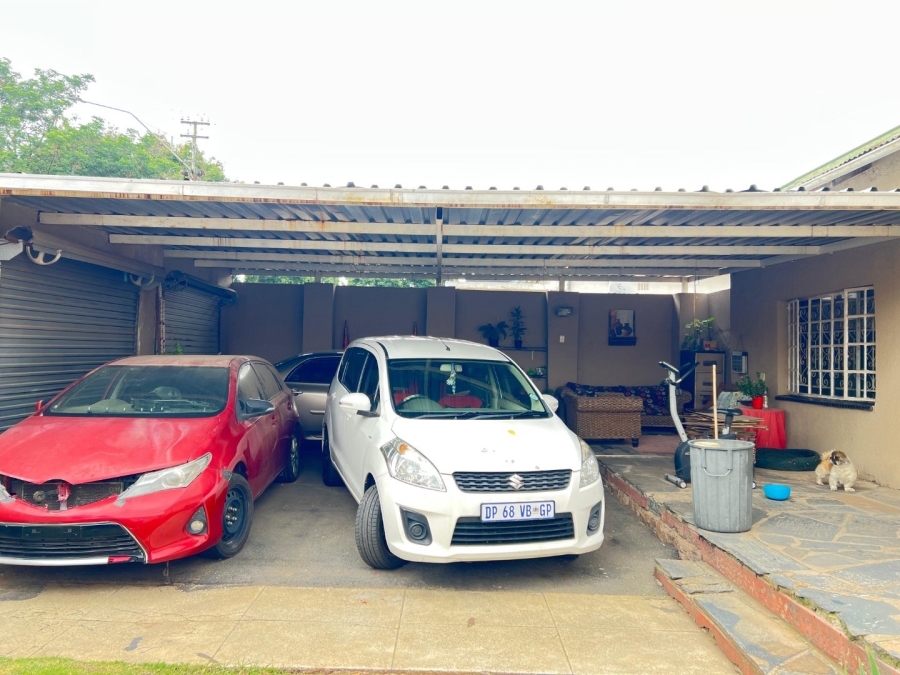 3 Bedroom Property for Sale in Kenilworth Gauteng