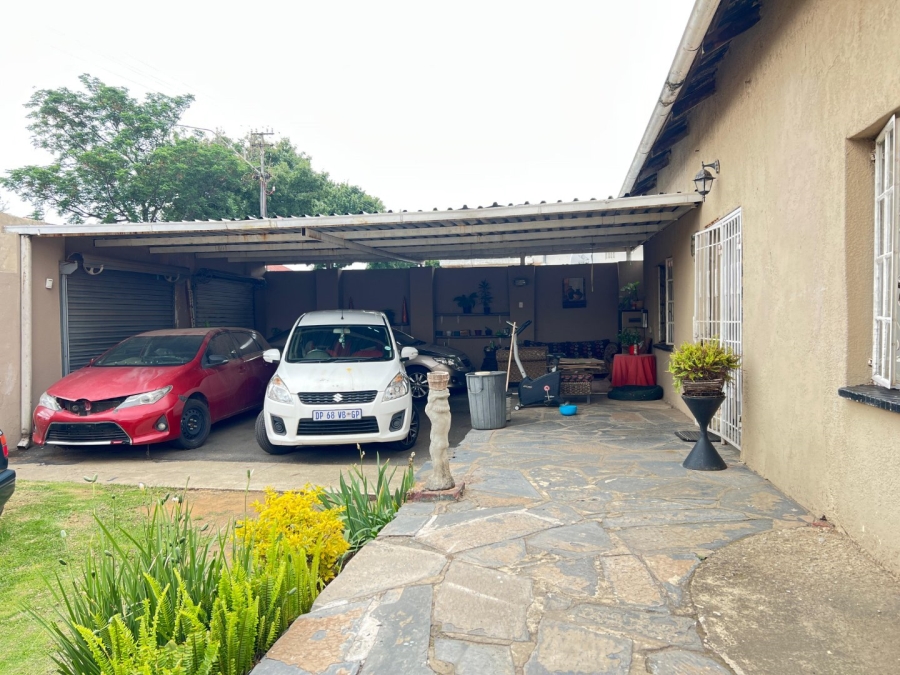 3 Bedroom Property for Sale in Kenilworth Gauteng