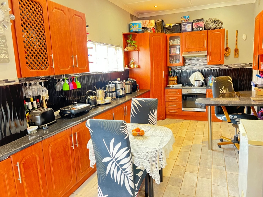 3 Bedroom Property for Sale in Kenilworth Gauteng