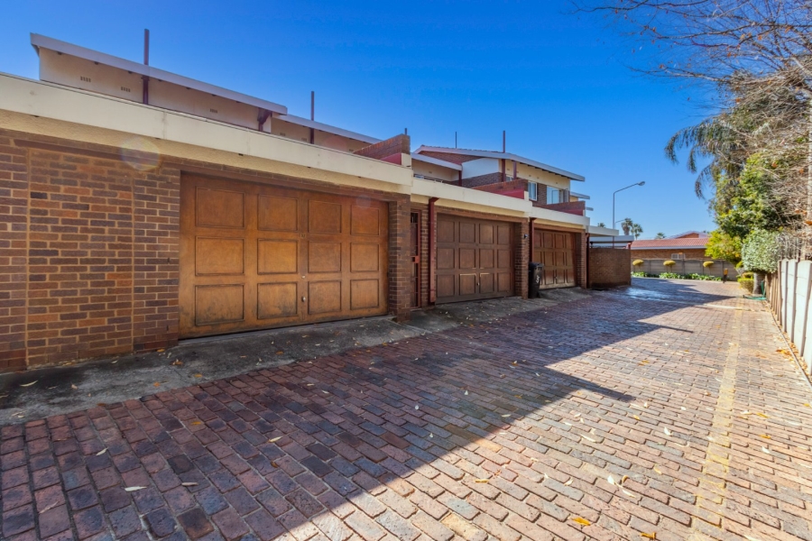 2 Bedroom Property for Sale in Beyers Park Gauteng