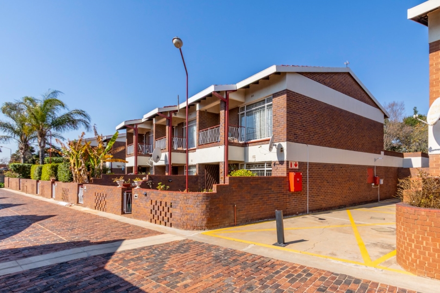 2 Bedroom Property for Sale in Beyers Park Gauteng