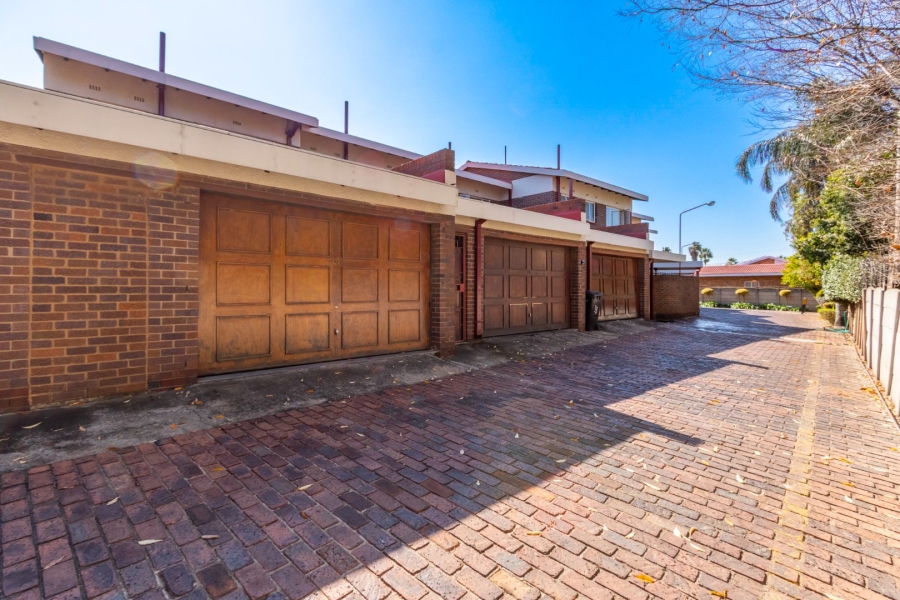 2 Bedroom Property for Sale in Beyers Park Gauteng