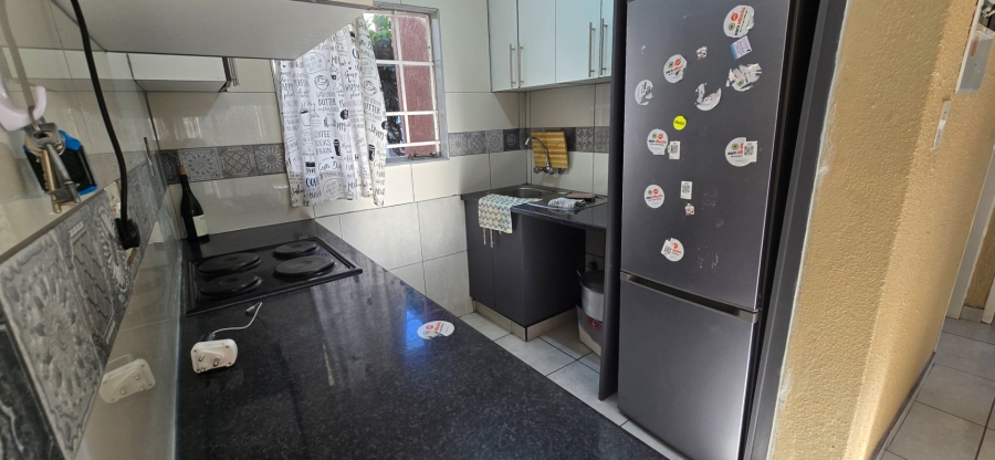 2 Bedroom Property for Sale in Goedeburg Gauteng