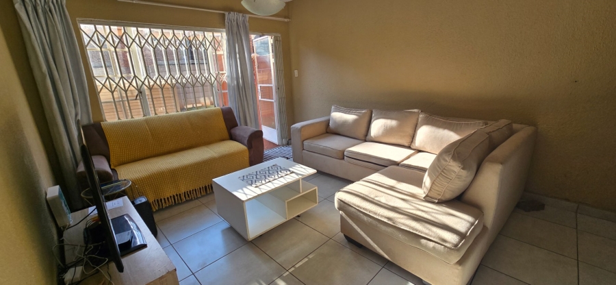 2 Bedroom Property for Sale in Goedeburg Gauteng