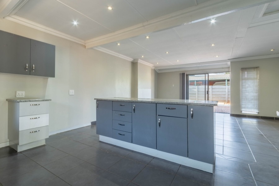 3 Bedroom Property for Sale in Beyers Park Gauteng