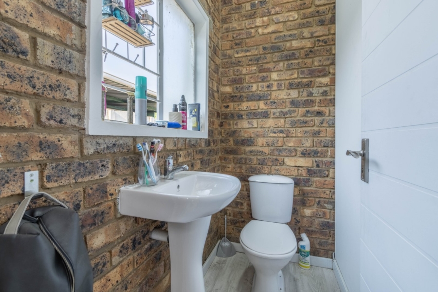 3 Bedroom Property for Sale in Beyers Park Gauteng