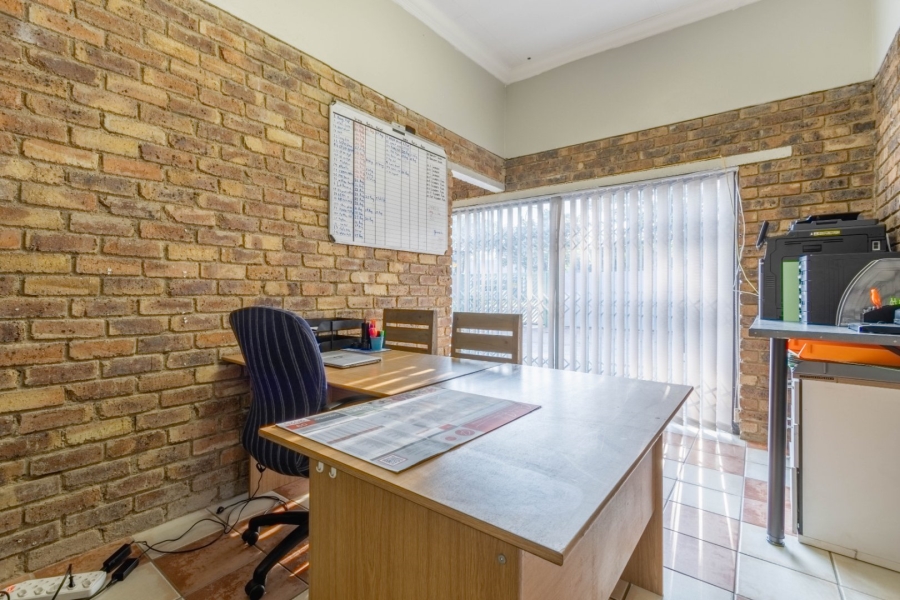 3 Bedroom Property for Sale in Beyers Park Gauteng