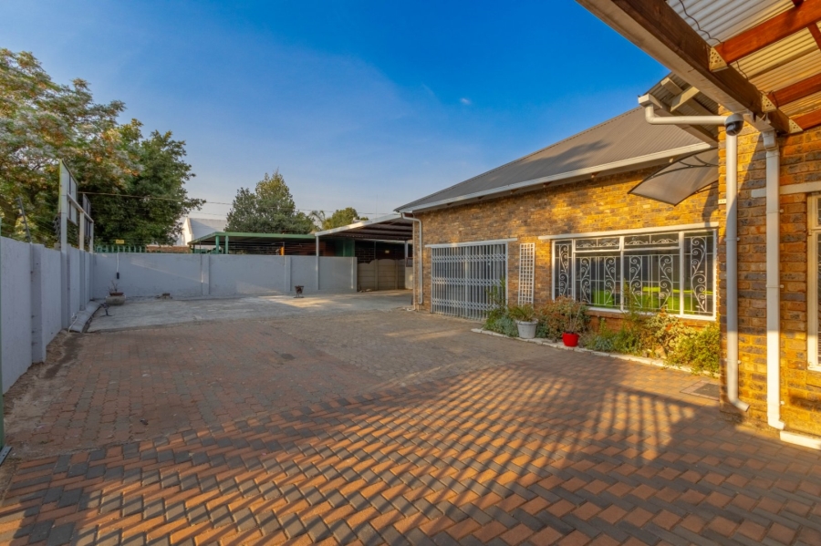 3 Bedroom Property for Sale in Beyers Park Gauteng