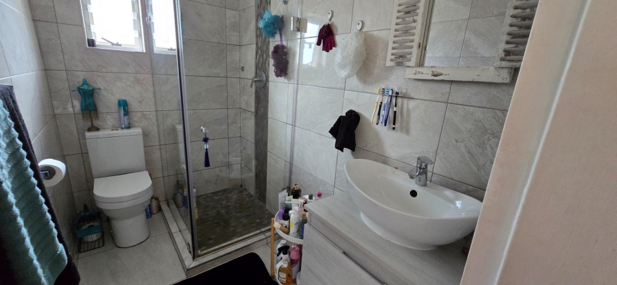 4 Bedroom Property for Sale in Van Riebeeck Park Gauteng