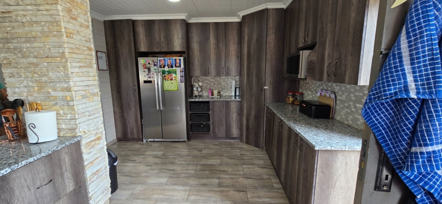 4 Bedroom Property for Sale in Van Riebeeck Park Gauteng