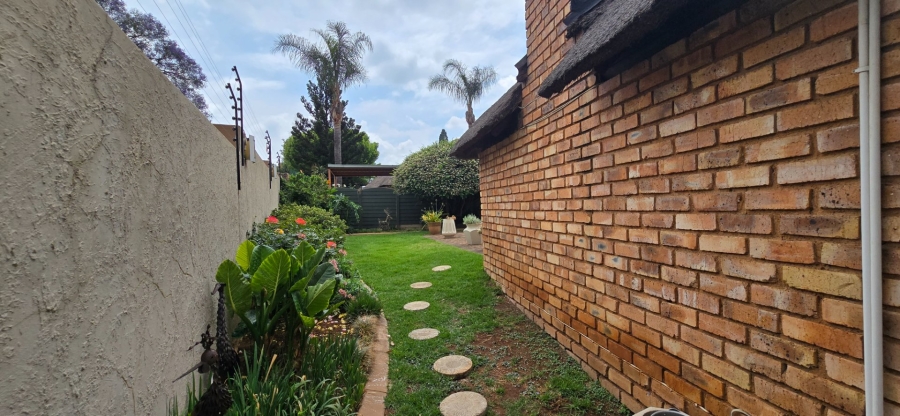 4 Bedroom Property for Sale in Van Riebeeck Park Gauteng
