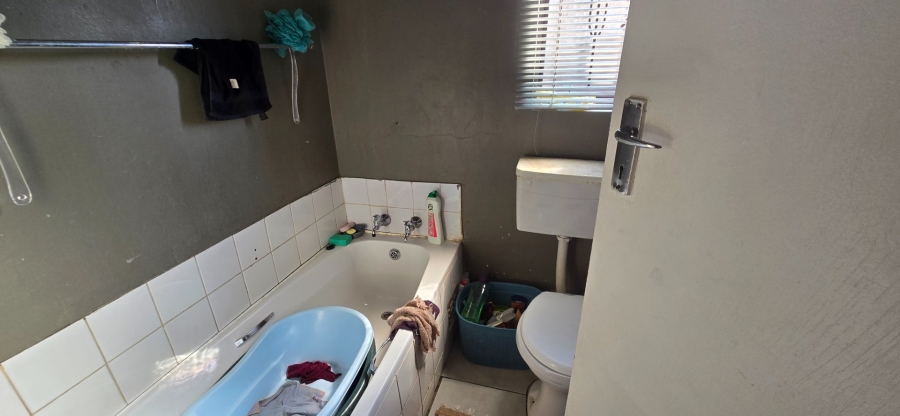 3 Bedroom Property for Sale in Crystal Park Gauteng