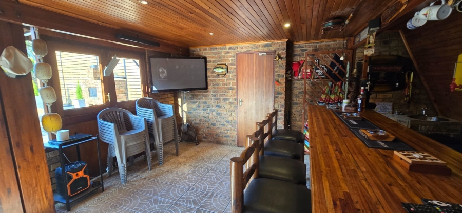 5 Bedroom Property for Sale in Bartlett Gauteng