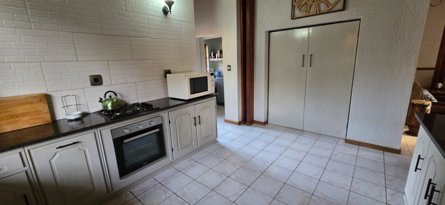 5 Bedroom Property for Sale in Bartlett Gauteng