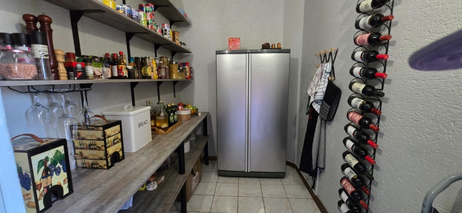 5 Bedroom Property for Sale in Bartlett Gauteng