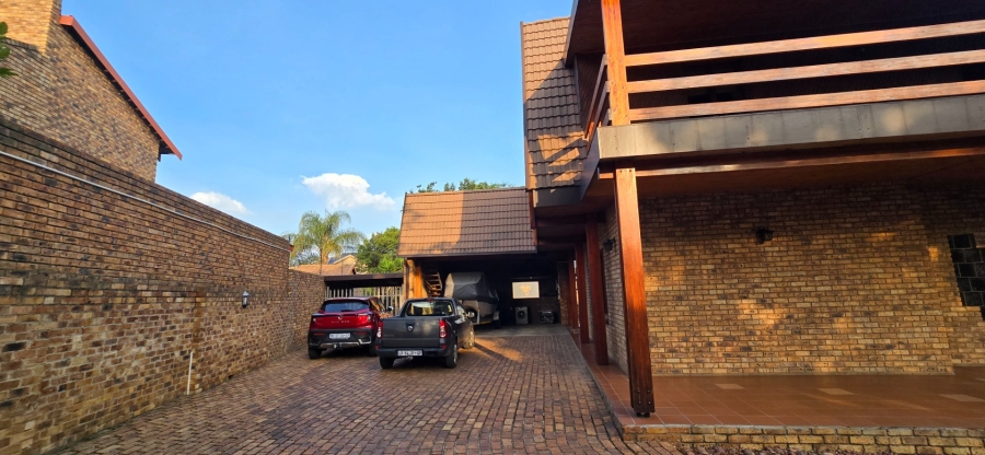 5 Bedroom Property for Sale in Bartlett Gauteng