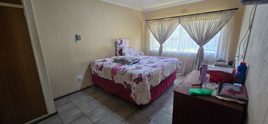 3 Bedroom Property for Sale in Morehill Gauteng
