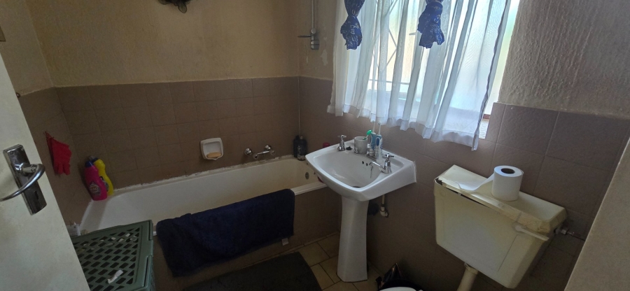 3 Bedroom Property for Sale in Morehill Gauteng
