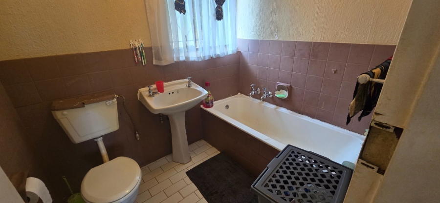 3 Bedroom Property for Sale in Morehill Gauteng