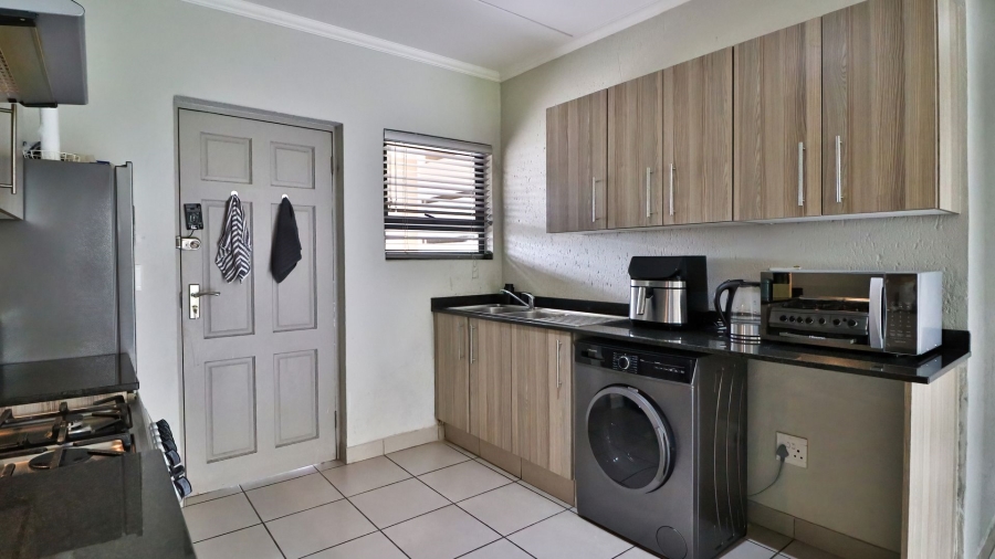 2 Bedroom Property for Sale in Beverley Gauteng