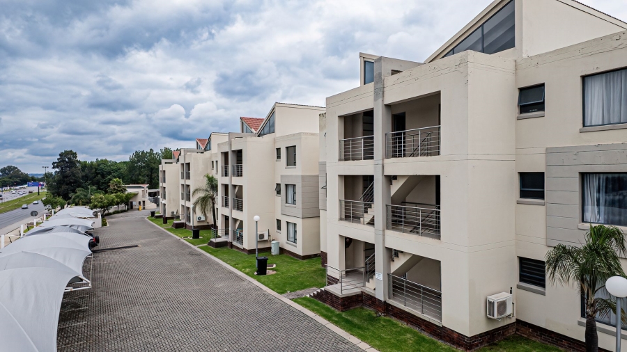 2 Bedroom Property for Sale in Beverley Gauteng