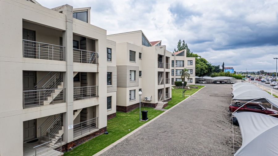 2 Bedroom Property for Sale in Beverley Gauteng