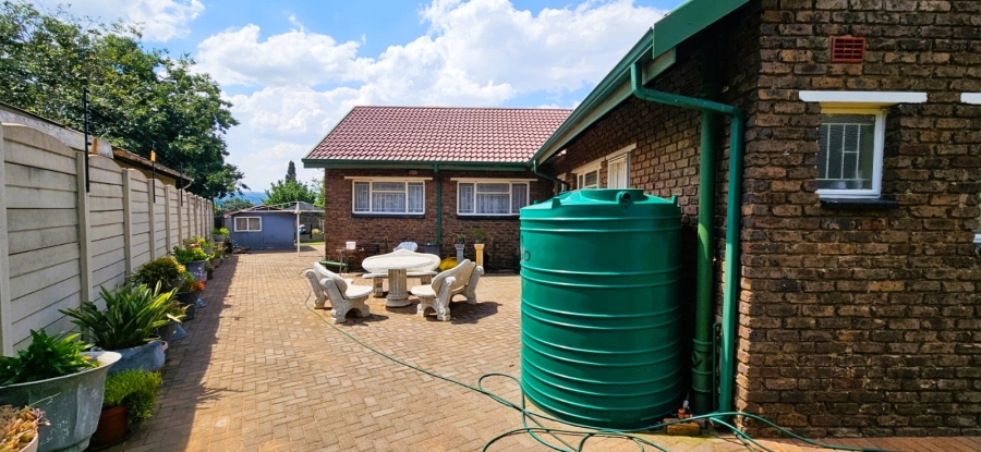 4 Bedroom Property for Sale in Rensburg Gauteng