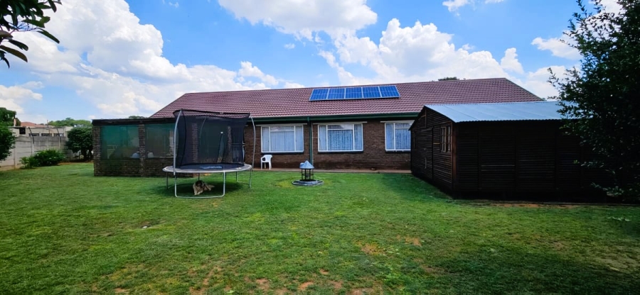 4 Bedroom Property for Sale in Rensburg Gauteng