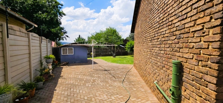 4 Bedroom Property for Sale in Rensburg Gauteng