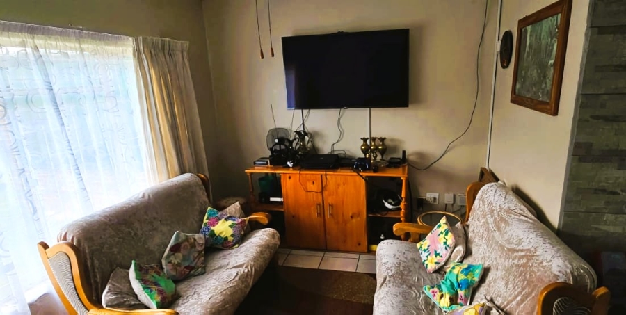 4 Bedroom Property for Sale in Rensburg Gauteng