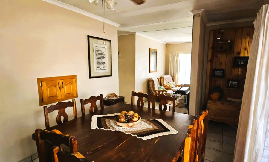 4 Bedroom Property for Sale in Rensburg Gauteng