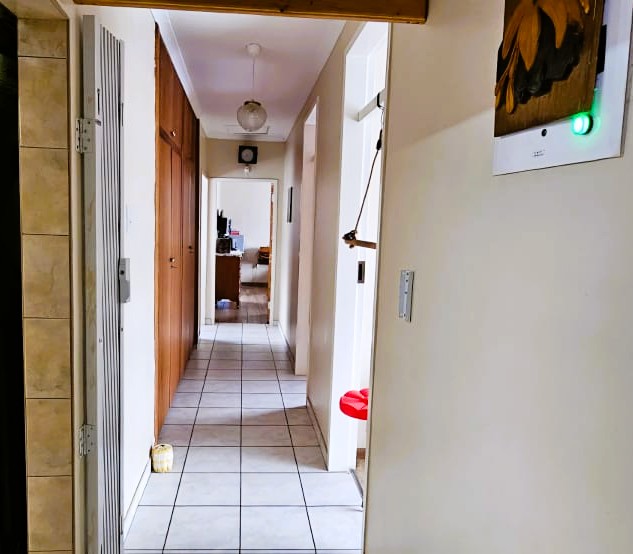 4 Bedroom Property for Sale in Rensburg Gauteng