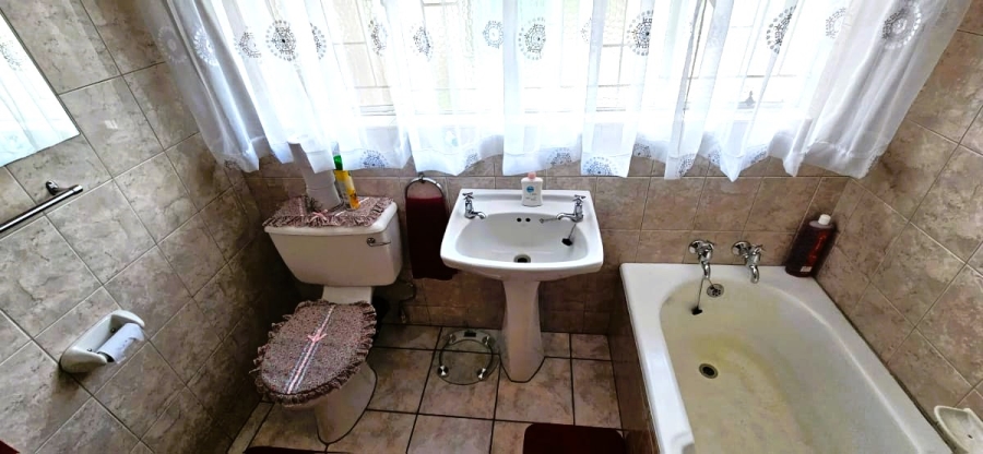 4 Bedroom Property for Sale in Rensburg Gauteng