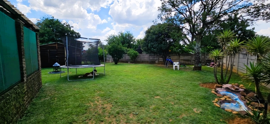 4 Bedroom Property for Sale in Rensburg Gauteng