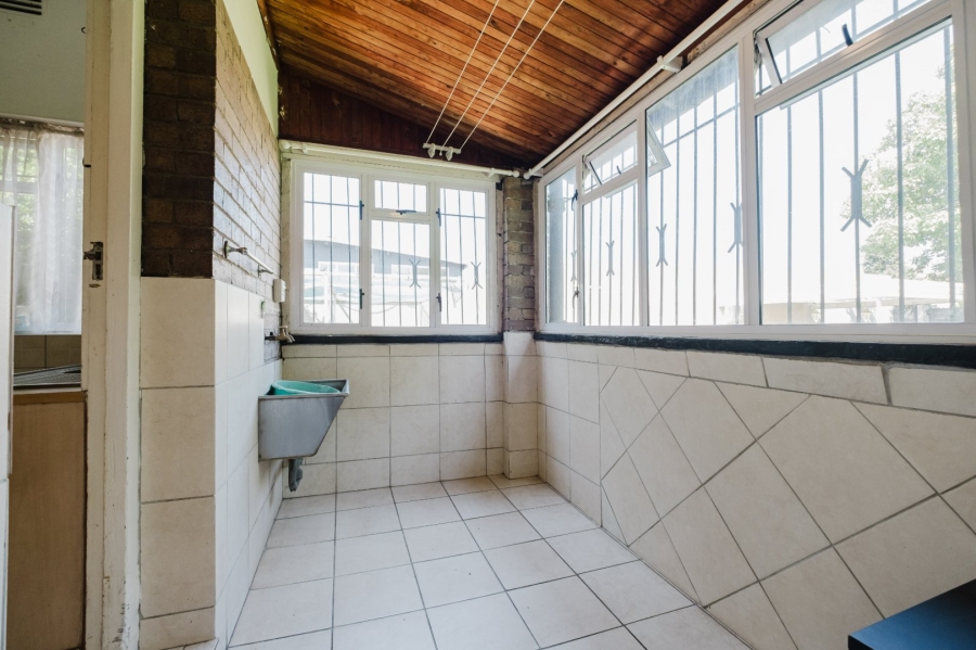 6 Bedroom Property for Sale in The Hill Gauteng