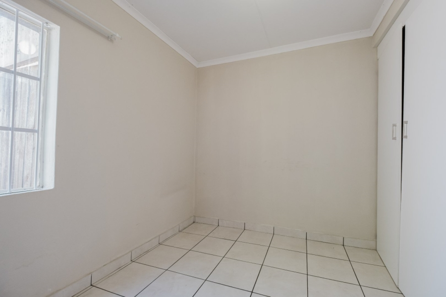 6 Bedroom Property for Sale in The Hill Gauteng