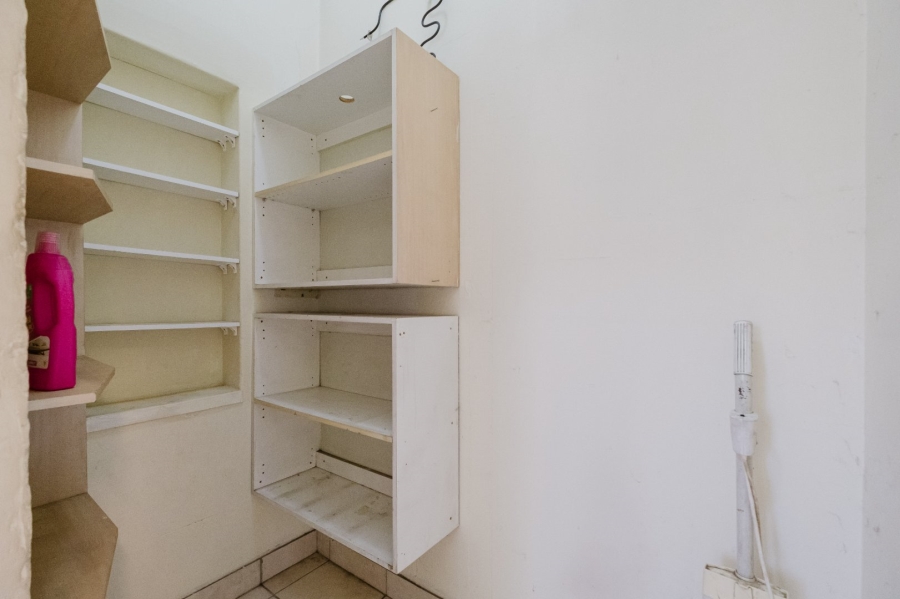 6 Bedroom Property for Sale in The Hill Gauteng