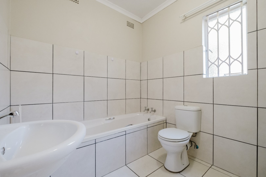 6 Bedroom Property for Sale in The Hill Gauteng