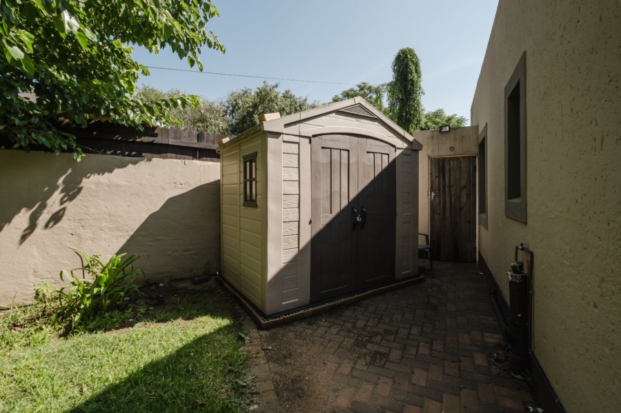 6 Bedroom Property for Sale in The Hill Gauteng